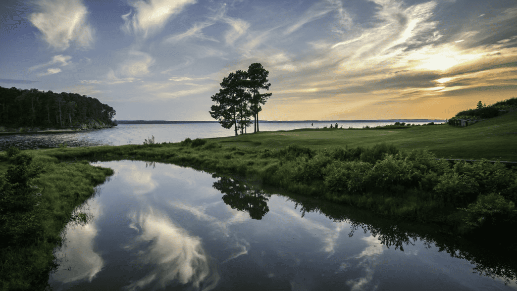 Romantic Getaways In Louisiana : Toledo Bend Reservoir - Credits: Pexels