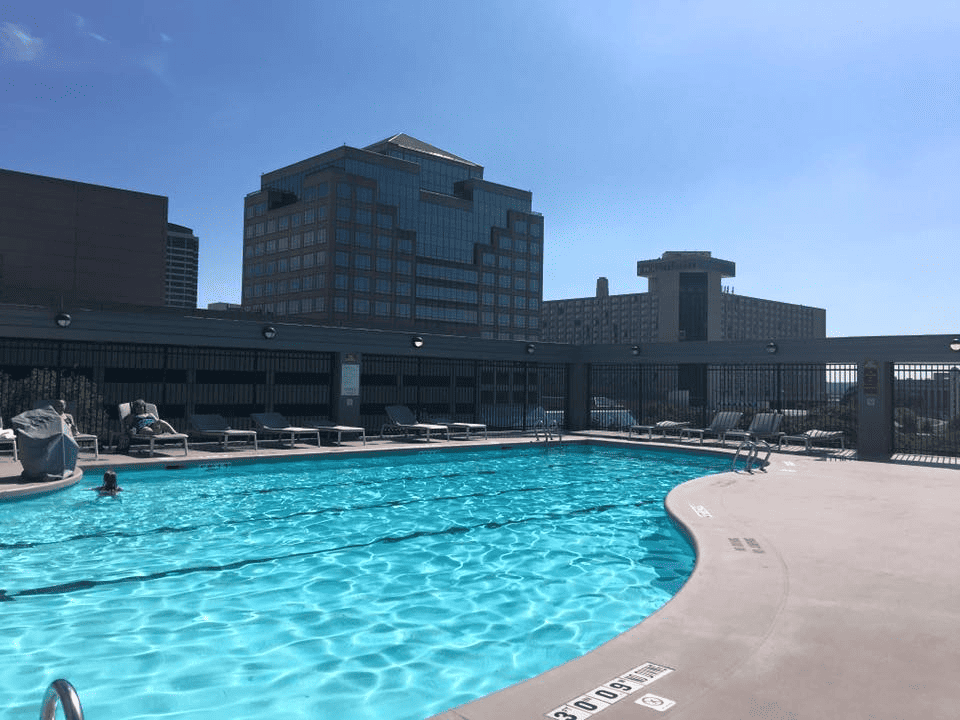 Romantic Getaways In Kansas : Sheraton Kansas City Hotel - Credits: Unsplash