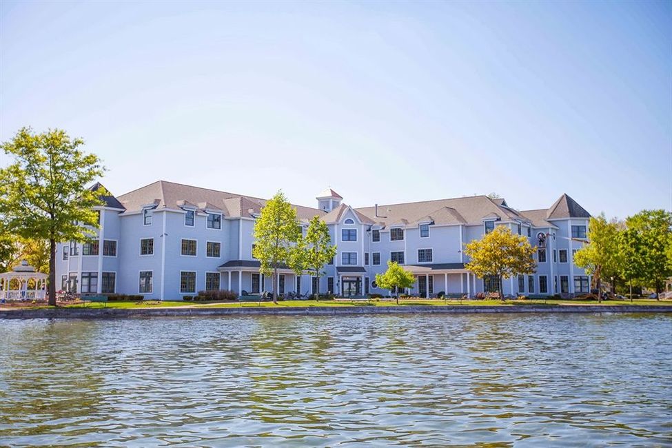 Romantic Getaways In Indiana : Oakwood Resort - Credits: Pexels