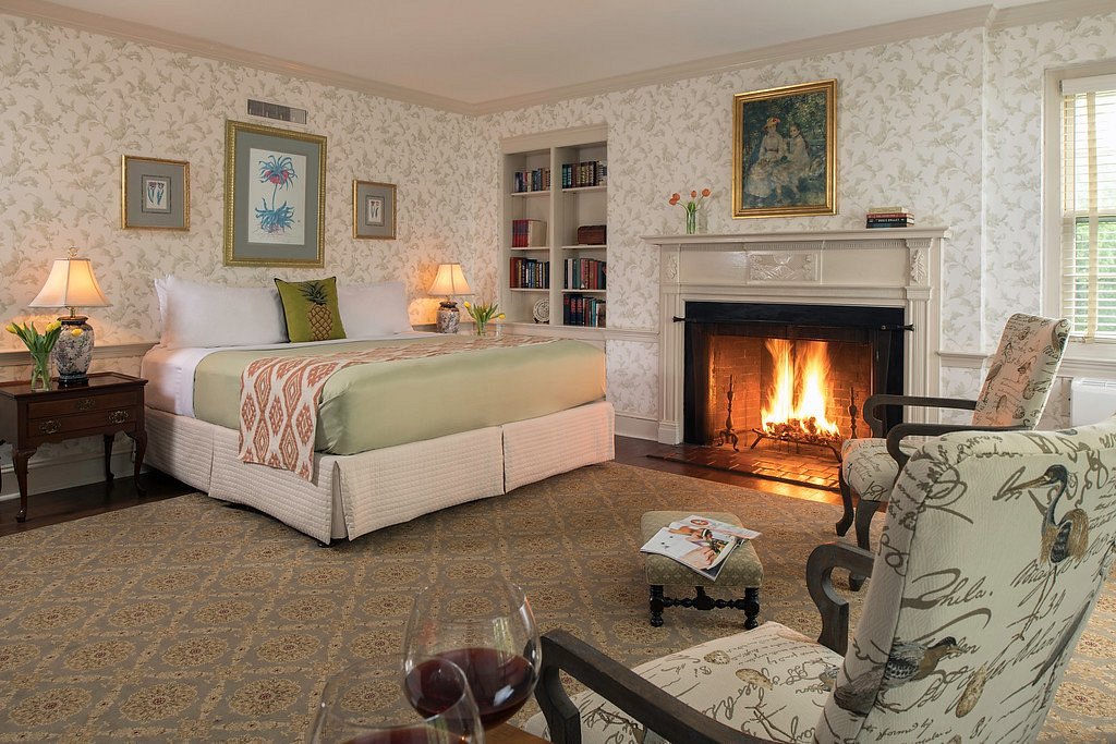 Romantic Getaways In Maryland : Great Oak Manor - Credits: Instagram
