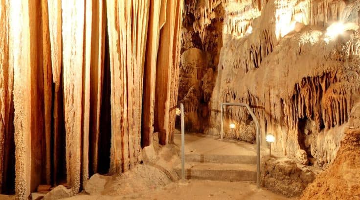 Romantic Getaways In Missouri : Bridal Cave, Camdenton, MO - Credits: Instagram