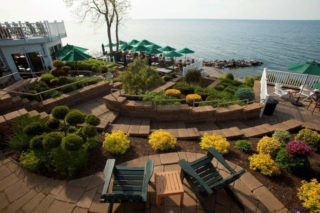 Romantic Getaways In Ohio : The Lakehouse Inn & Winery - Credits: Pexels