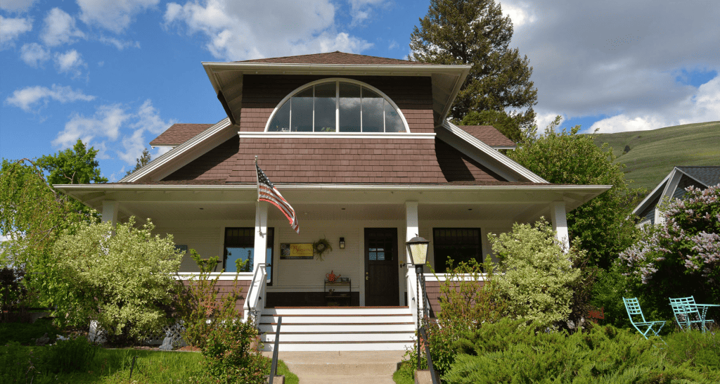 Romantic Getaways In Montana : Blossom’s Bed and Breakfast - Credits: iStock