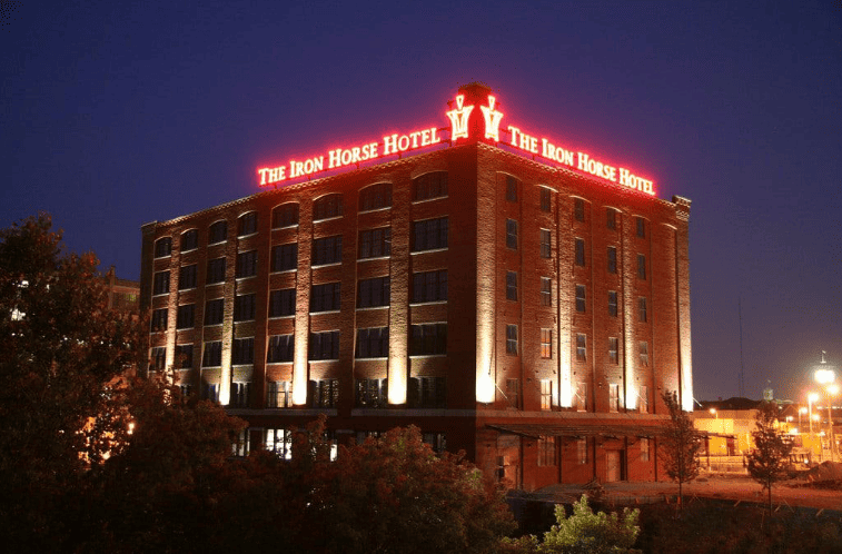 Romantic Getaways In Wisconsin : Iron Horse Hotel - Credits: Pexels