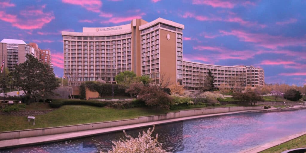 Romantic Getaways In Missouri : InterContinental Kansas City at the Plaza - Credits: Pixabay