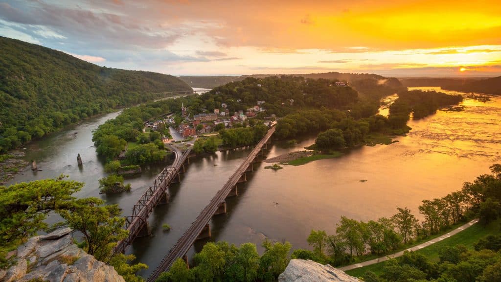 Romantic Getaways In West Virginia : Credits: Shutterstock