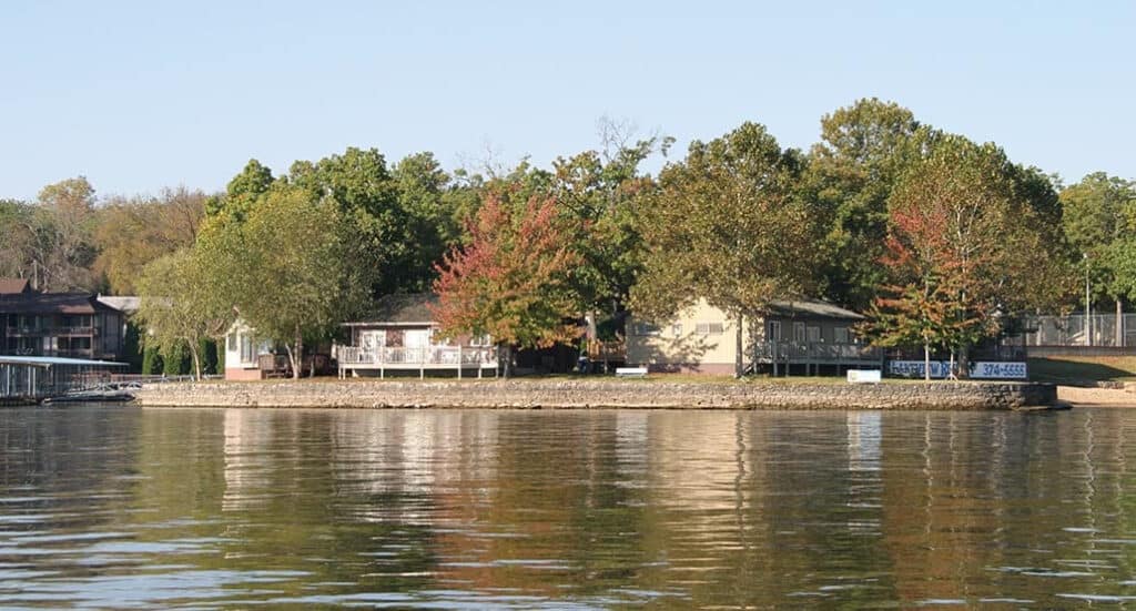 Romantic Getaways In Missouri : Lakeview Resort - Credits: Pixabay