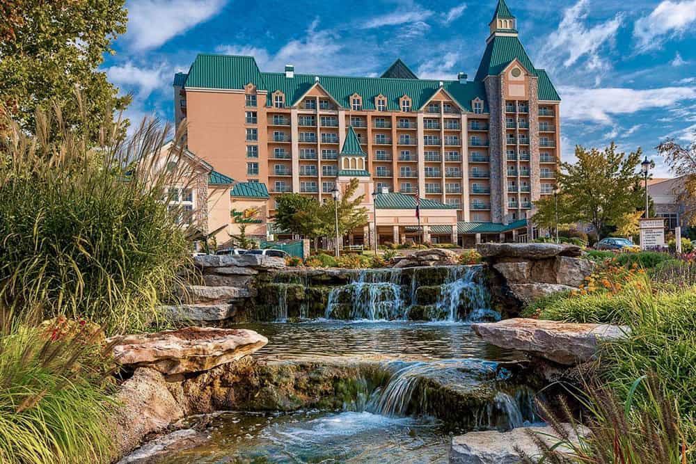 Romantic Getaways In Missouri : Chateau on the Lake Resort & Spa - Credits: Unsplash