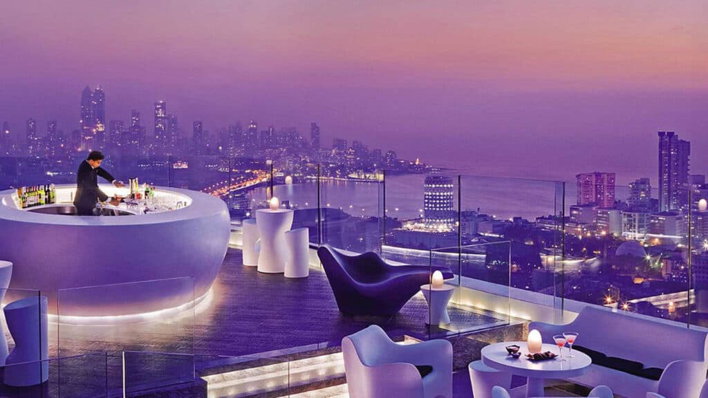 Romantic Things To Do In Atlanta For Couples : Nikolai’s Roof - Credits: Pixabay