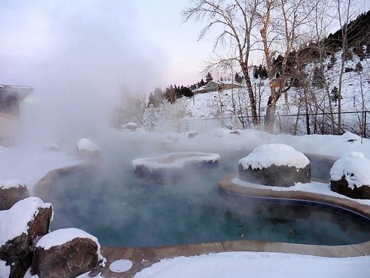 Romantic Things To Do In Helena For Couples : Broadwater Hot Springs - Credits: Pexels