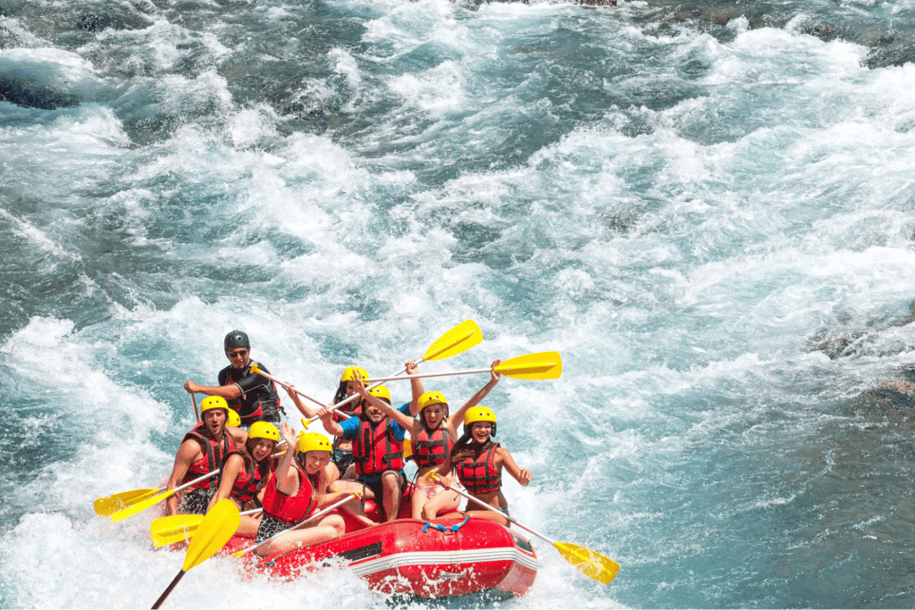 Romantic Things To Do In Oklahoma City For Couples : White Water Rafting - Credits: Pexels