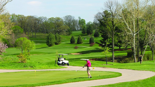 Romantic Things To Do In Cedar Rapids, Iowa : Ellis Park Golf Course - Credits: Pexels