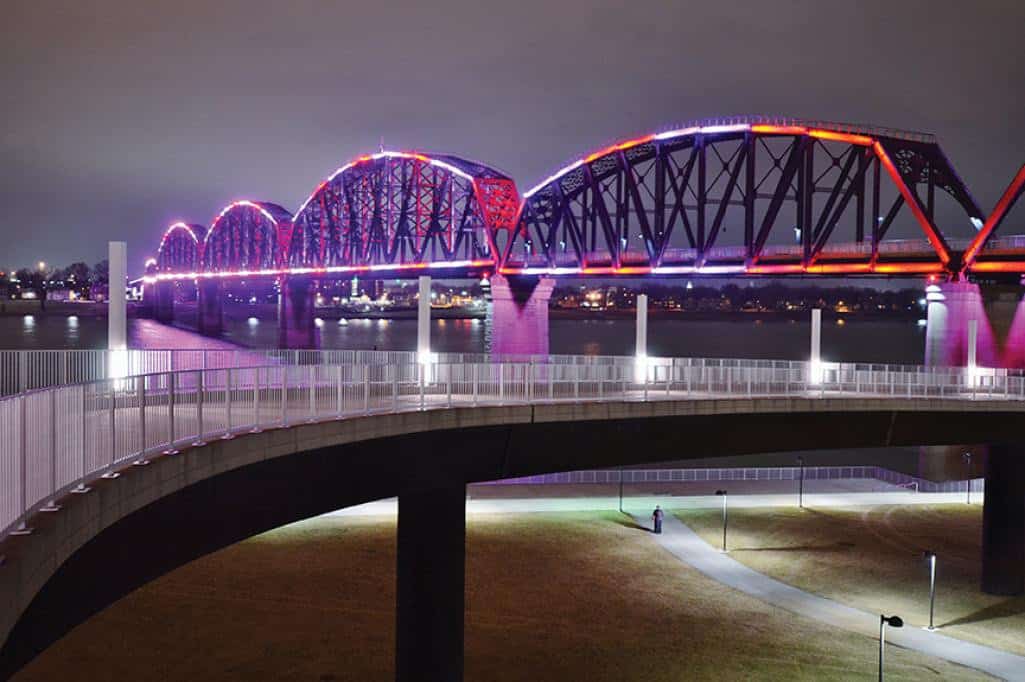 Romantic Things To Do In Louisville, Kentucky : The Big Four Bridge - Credits: Pinterest