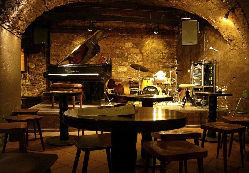 Romantic Things To Do In Minneapolis, Minnesota : Classic Jazz Club - Credits: Pinterest