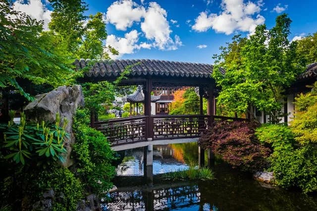 Romantic Things To Do In Portland, Oregon : Lan Su Chinese Garden - Credits: Unsplash