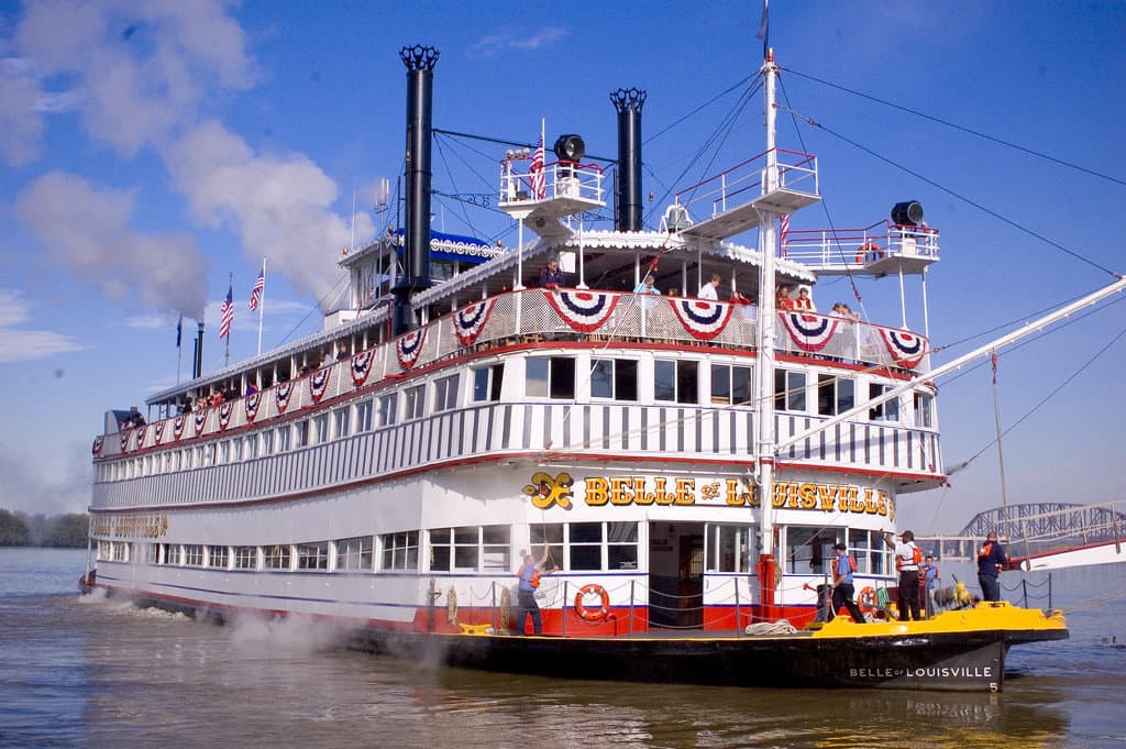 Romantic Things To Do In Louisville, Kentucky : Belle of Louisville - Credits: Pexels
