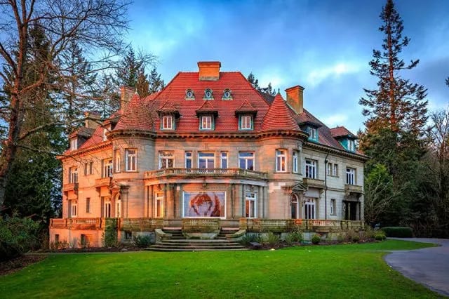Romantic Things To Do In Portland, Oregon : Pittock Mansion - Credits: Instagram
