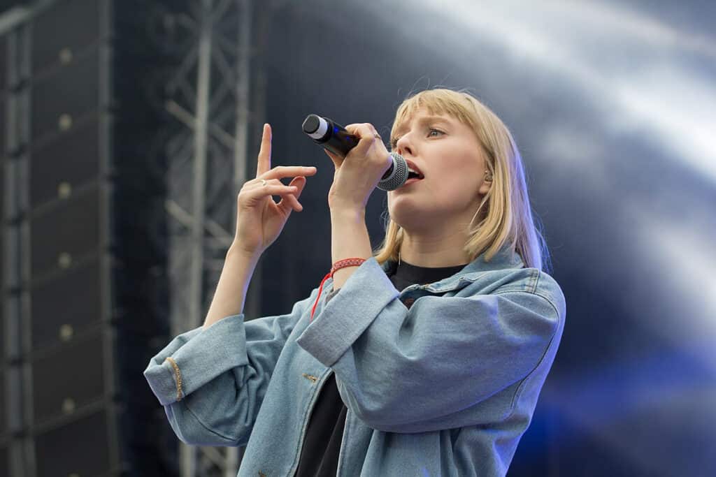 German Girl Names : Lea, German singer-songwriter - Credits: iStock
