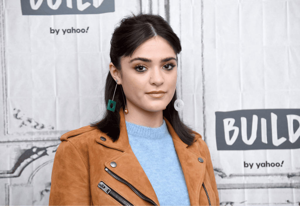 Mexican Girl Names : Luna Blaise - Credits: Pinterest